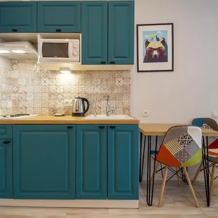Design On Velyka Vasylkivska 42 *